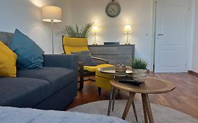 Kakavanen'S Sea View Apartment